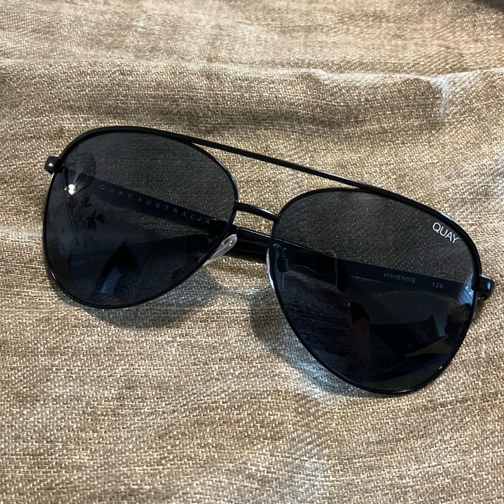 Quay Vivienne Aviators